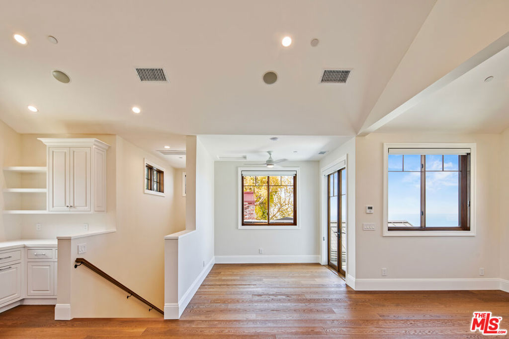 5561 Horizon Drive Property Photo 22