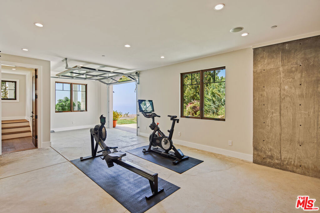 5561 Horizon Drive Property Photo 32
