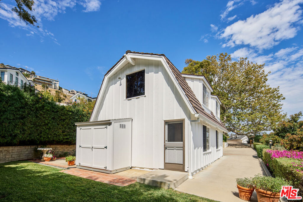 5561 Horizon Drive Property Photo 34