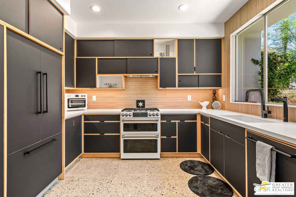 303 Ameno Drive Property Photo 3