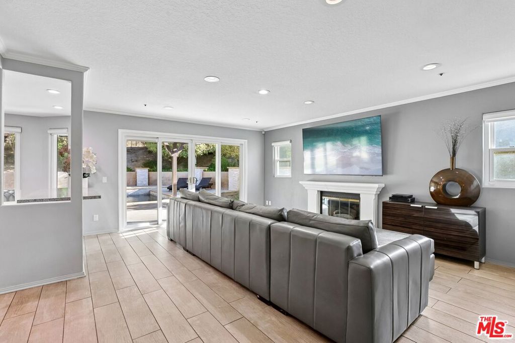 17807 Tuscan Drive Property Photo 11