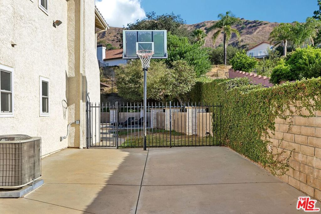 17807 Tuscan Drive Property Photo 48