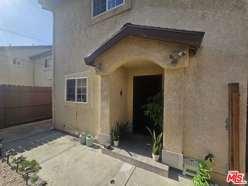 4922 W 104th Street Property Photo 2
