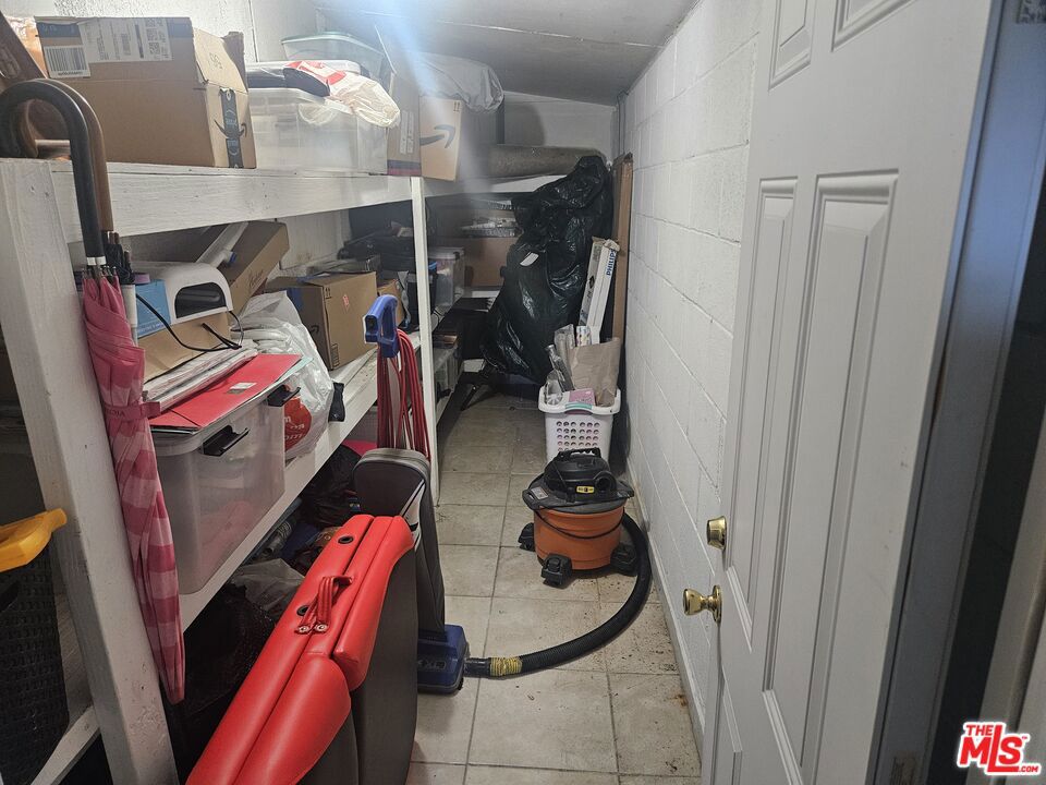 4922 W 104th Street Property Photo 12