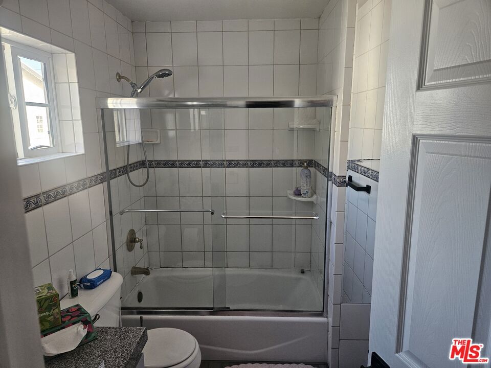 4922 W 104th Street Property Photo 17