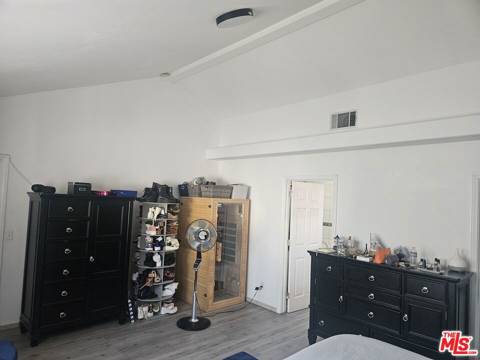 4922 W 104th Street Property Photo 21