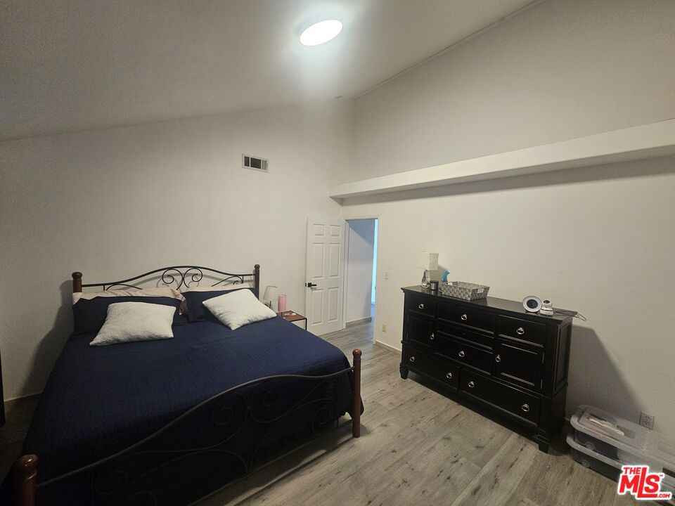 4922 W 104th Street Property Photo 24
