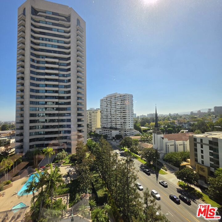 10450 Wilshire Boulevard 10j Property Photo 7