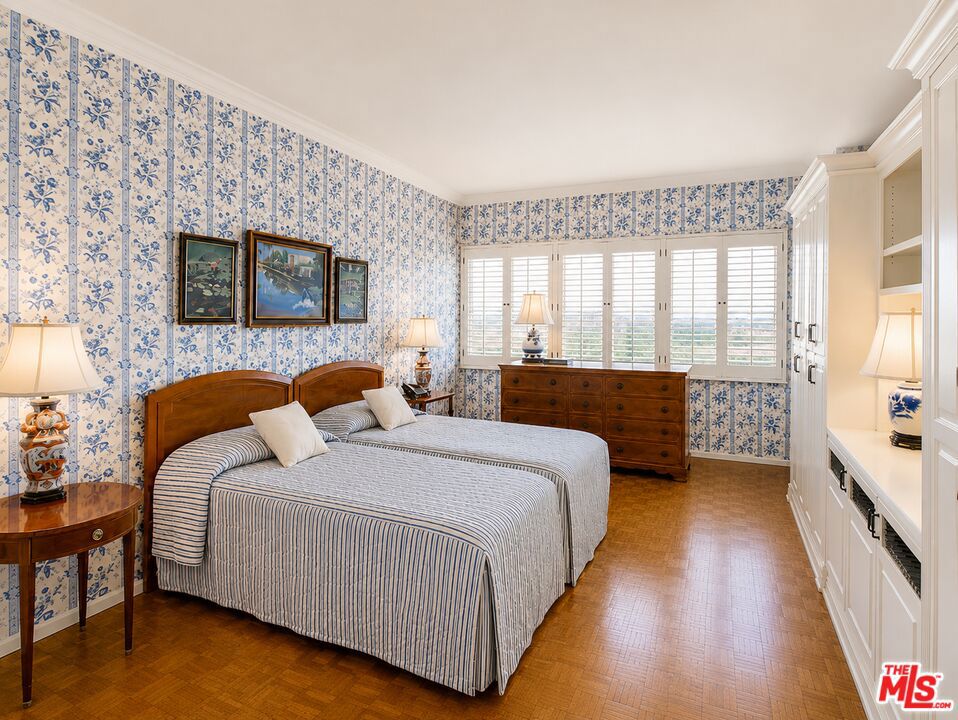 10450 Wilshire Boulevard 10j Property Photo 23