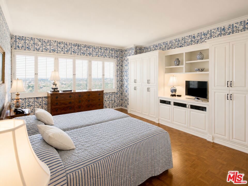 10450 Wilshire Boulevard 10j Property Photo 27