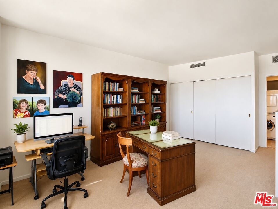 10450 Wilshire Boulevard 10j Property Photo 35