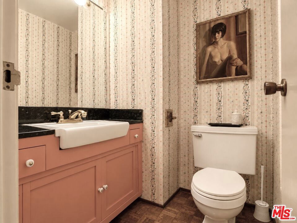 10450 Wilshire Boulevard 10j Property Photo 36