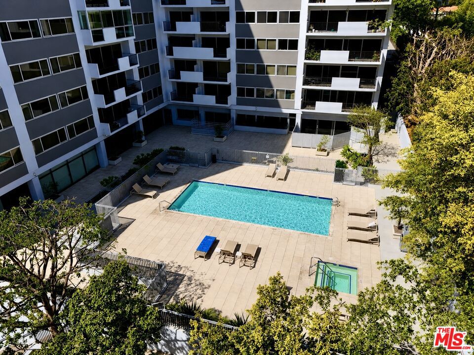 10450 Wilshire Boulevard 10j Property Photo 44