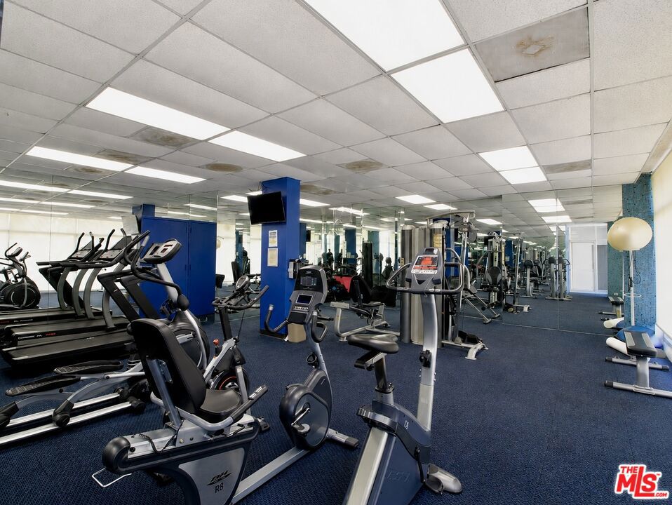 10450 Wilshire Boulevard 10j Property Photo 50