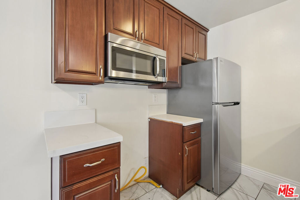 1220 N Ogden Drive 8 Property Photo 6