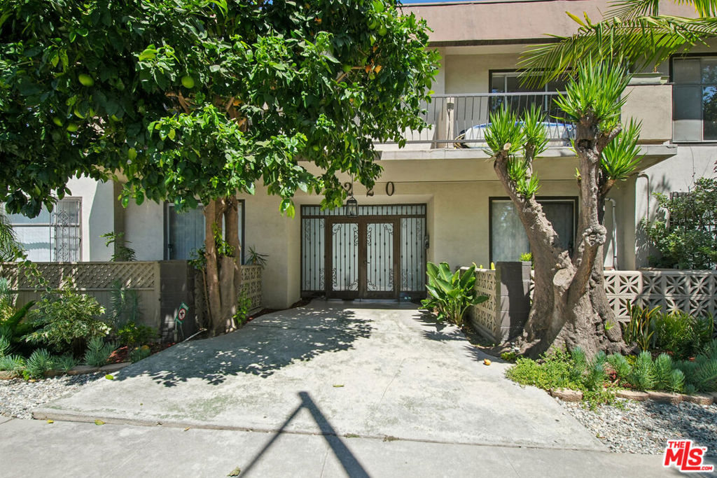 1220 N Ogden Drive 8 Property Photo 16