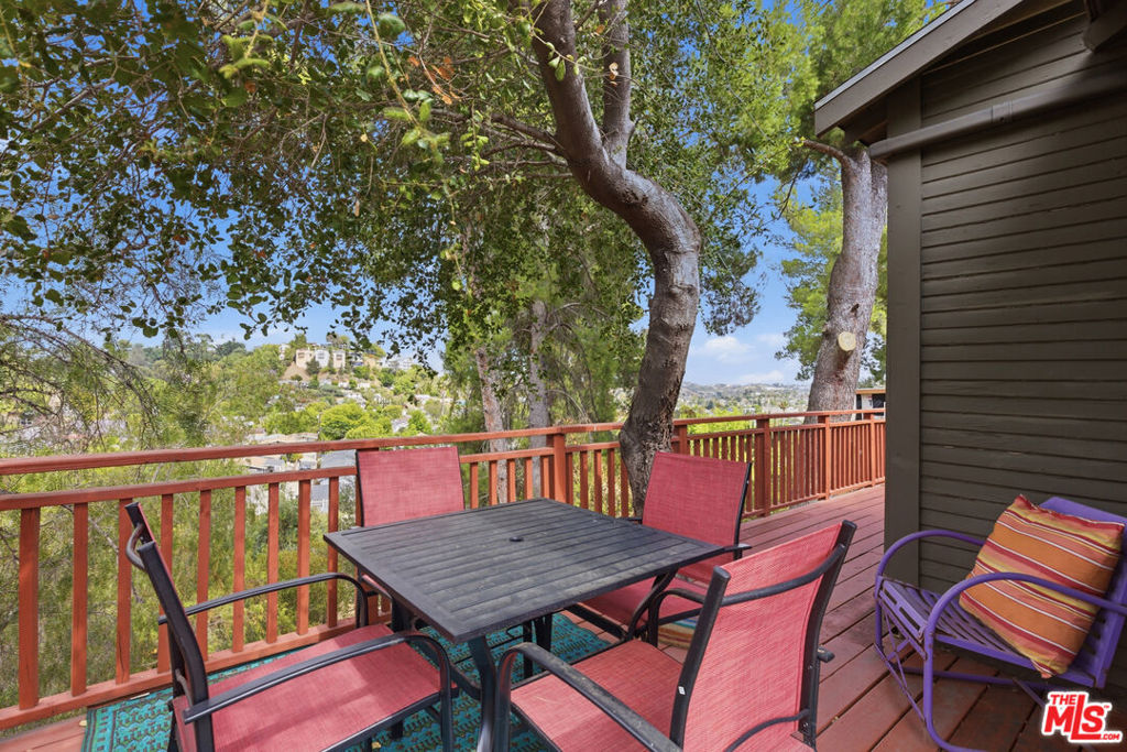 1842 Phillips Way Property Photo 13