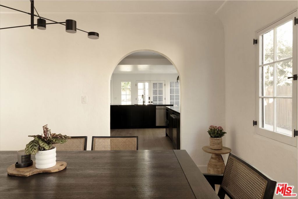 1501 New York Drive Property Photo 18