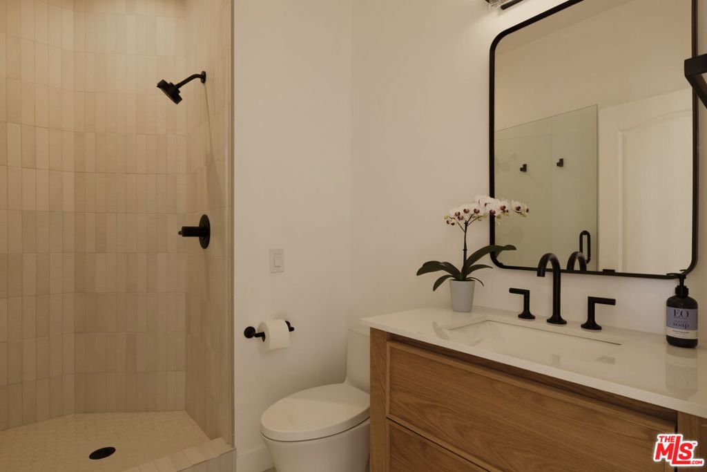 1501 New York Drive Property Photo 30