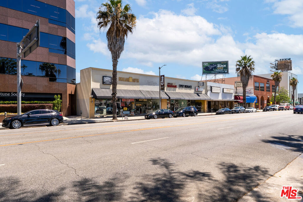 15143 Ventura Boulevard Property Photo 8