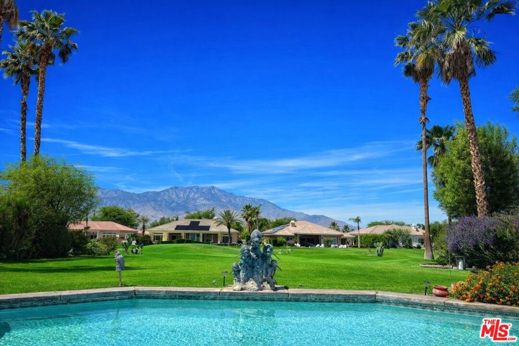 39 Via Bella Property Photo 3