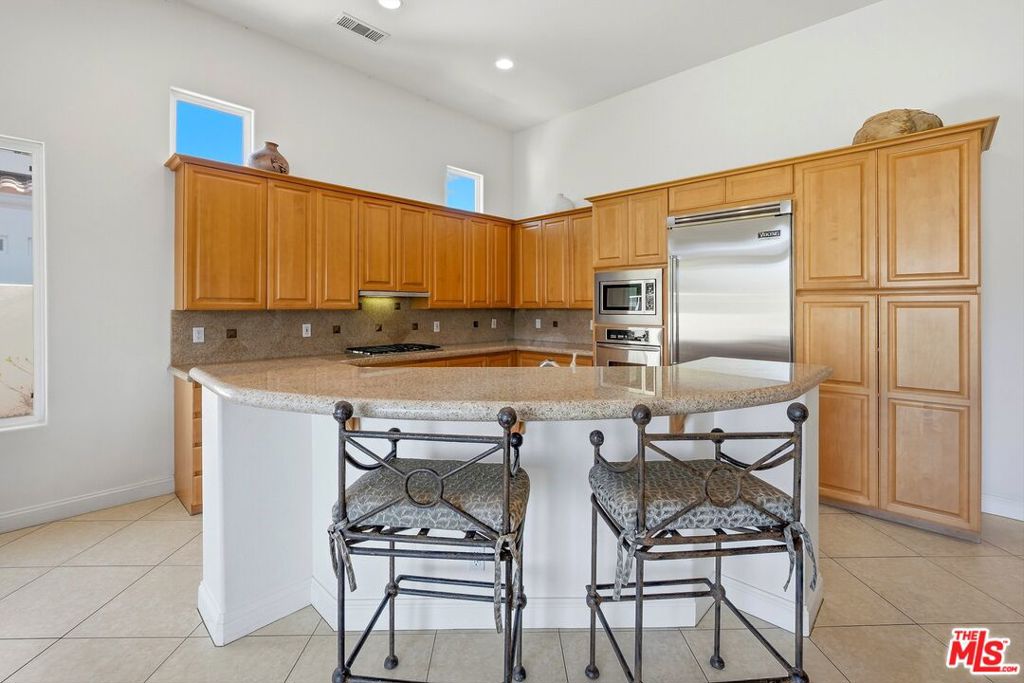 39 Via Bella Property Photo 15