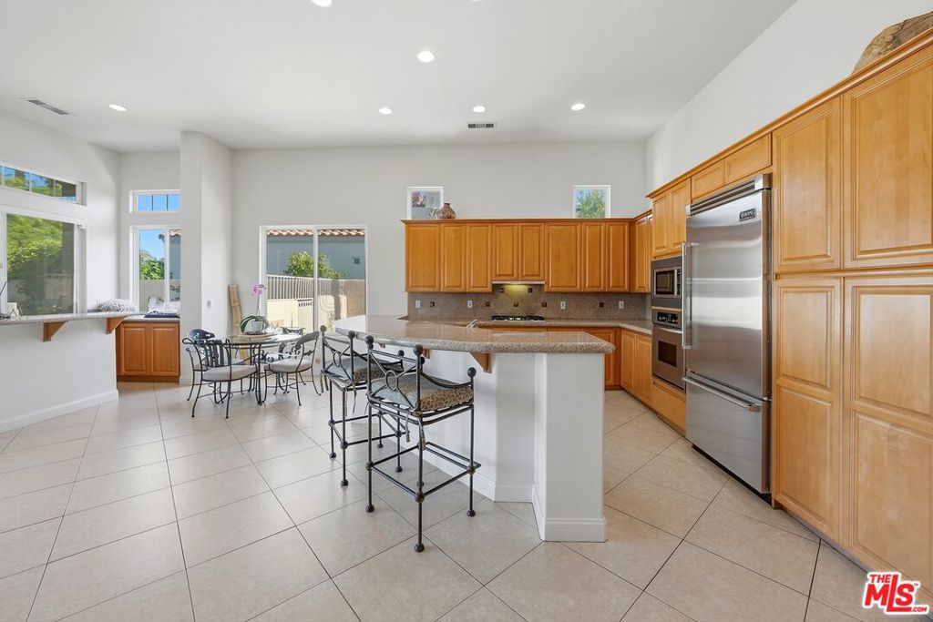 39 Via Bella Property Photo 16