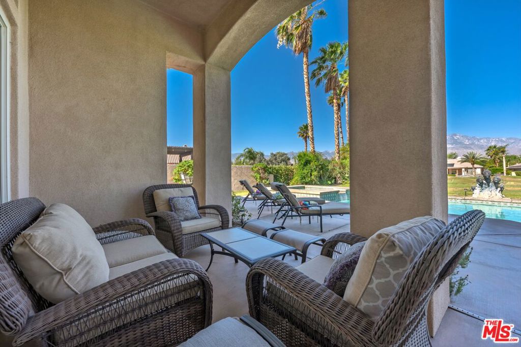 39 Via Bella Property Photo 21