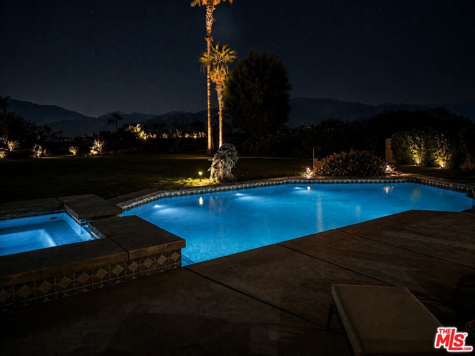 39 Via Bella Property Photo 26