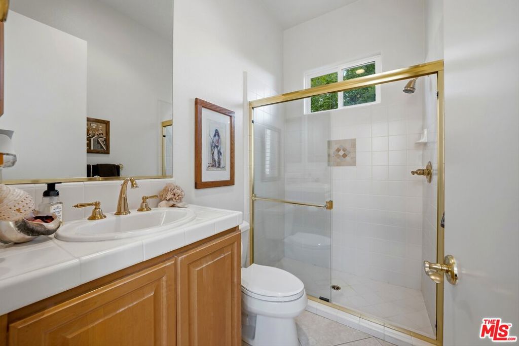 39 Via Bella Property Photo 40