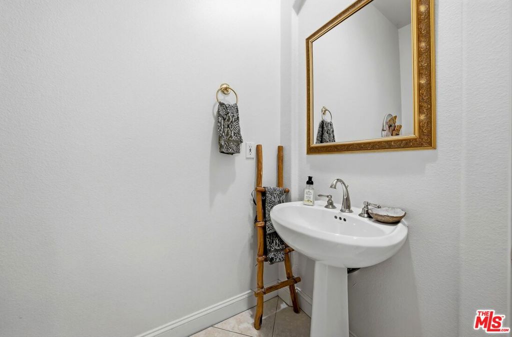 39 Via Bella Property Photo 43