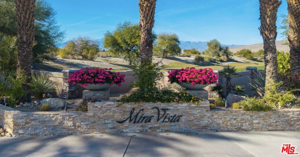 39 Via Bella Property Photo 49