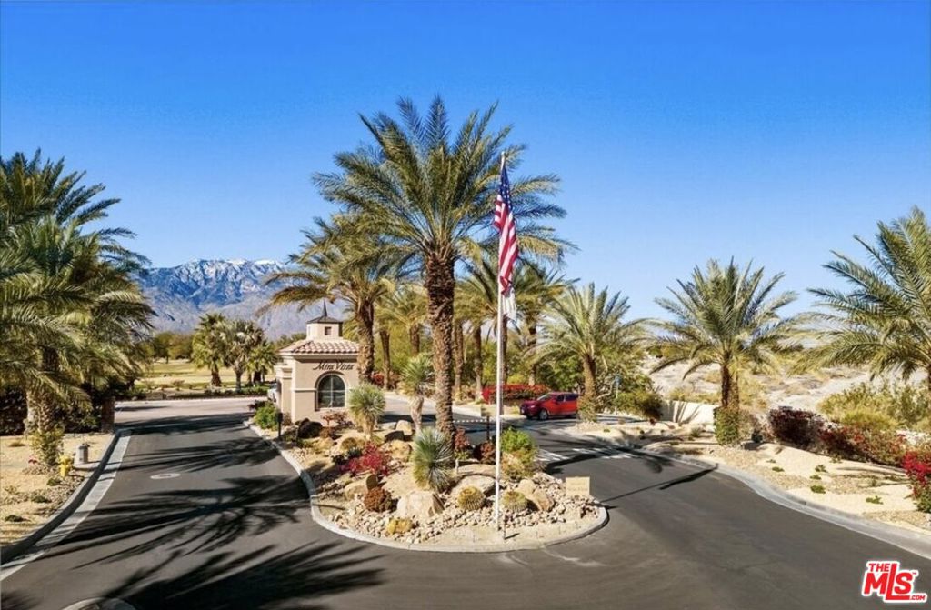 39 Via Bella Property Photo 50