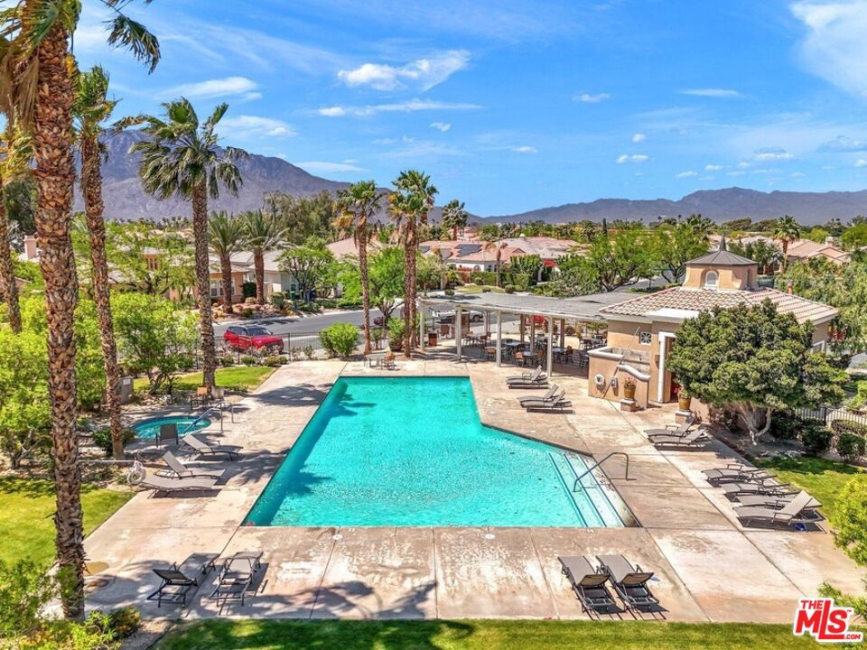 39 Via Bella Property Photo 52