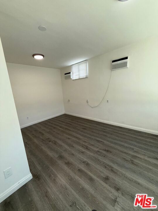 6006 W Pico Boulevard 1/2 Property Photo 3