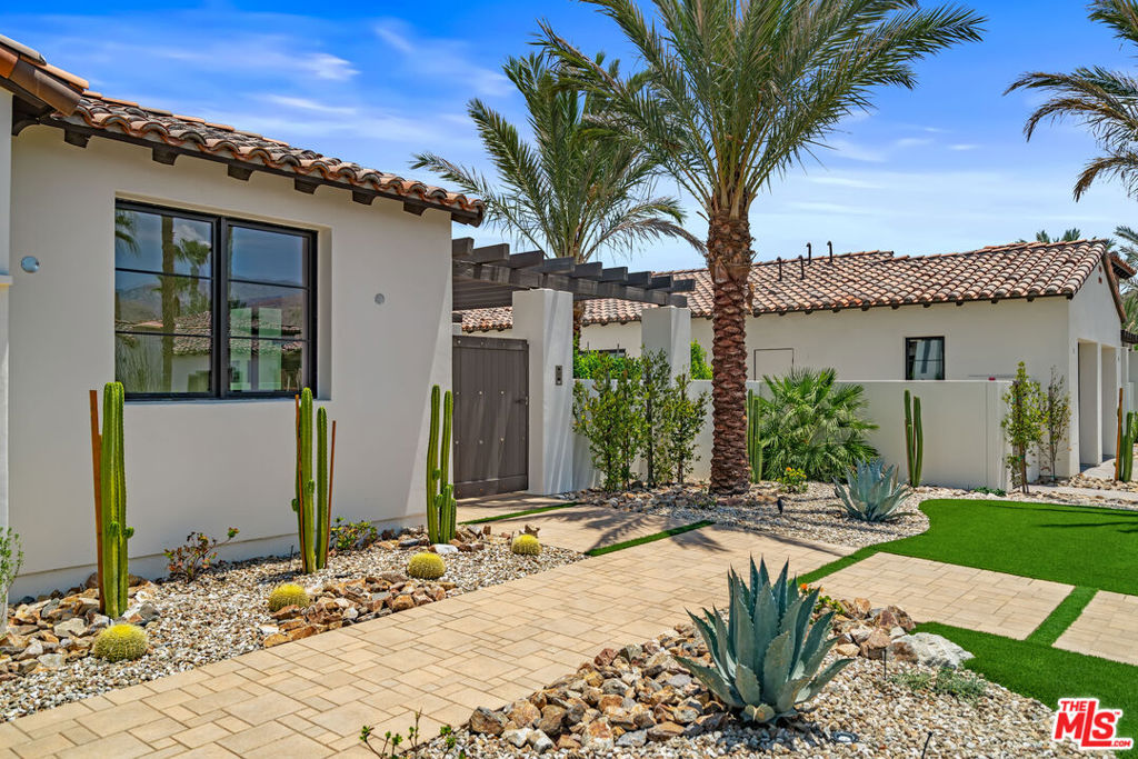 26 Santa Rosa Mountain Lane Property Photo 4