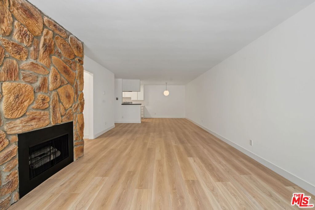 16169 W Sunset Boulevard 203 Property Photo 13