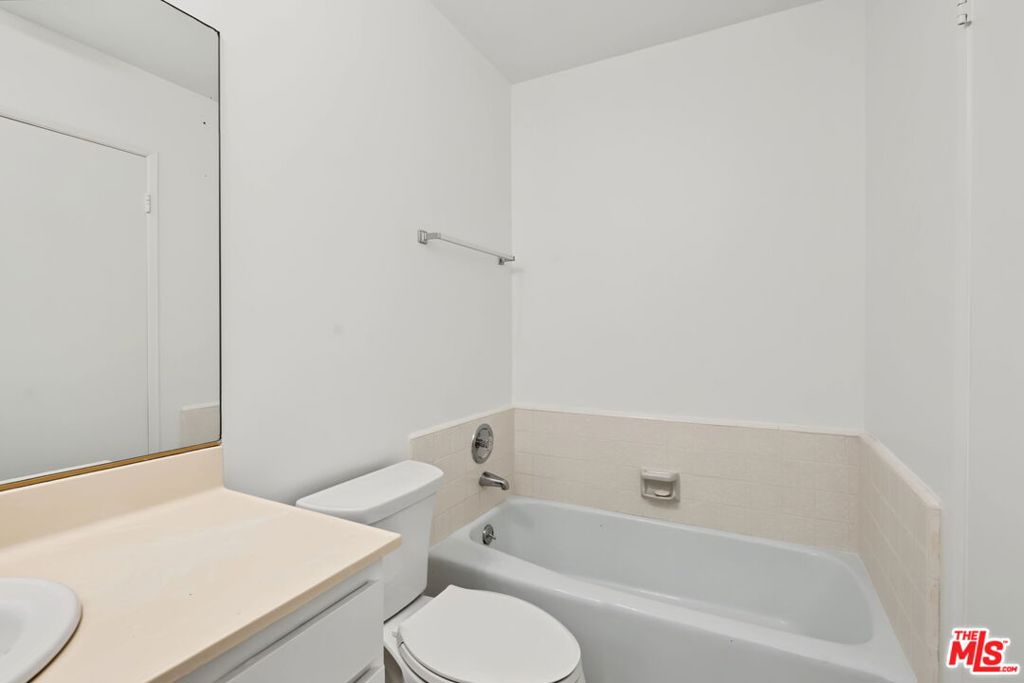 16169 W Sunset Boulevard 203 Property Photo 19