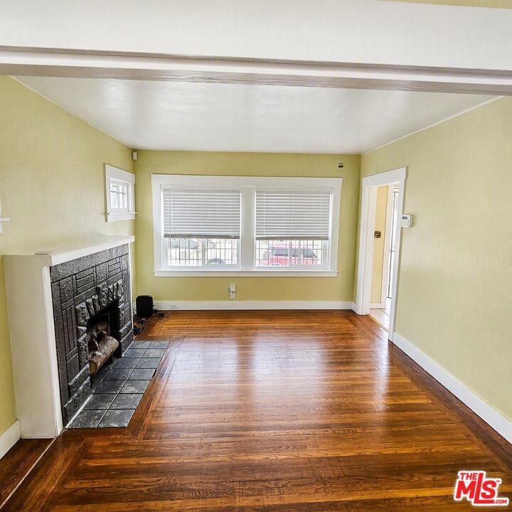 917 107th Avenue Property Photo 1