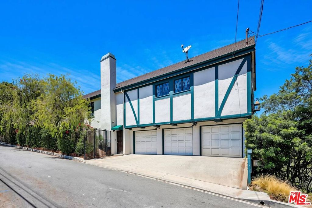 26865893 Property Photo 2