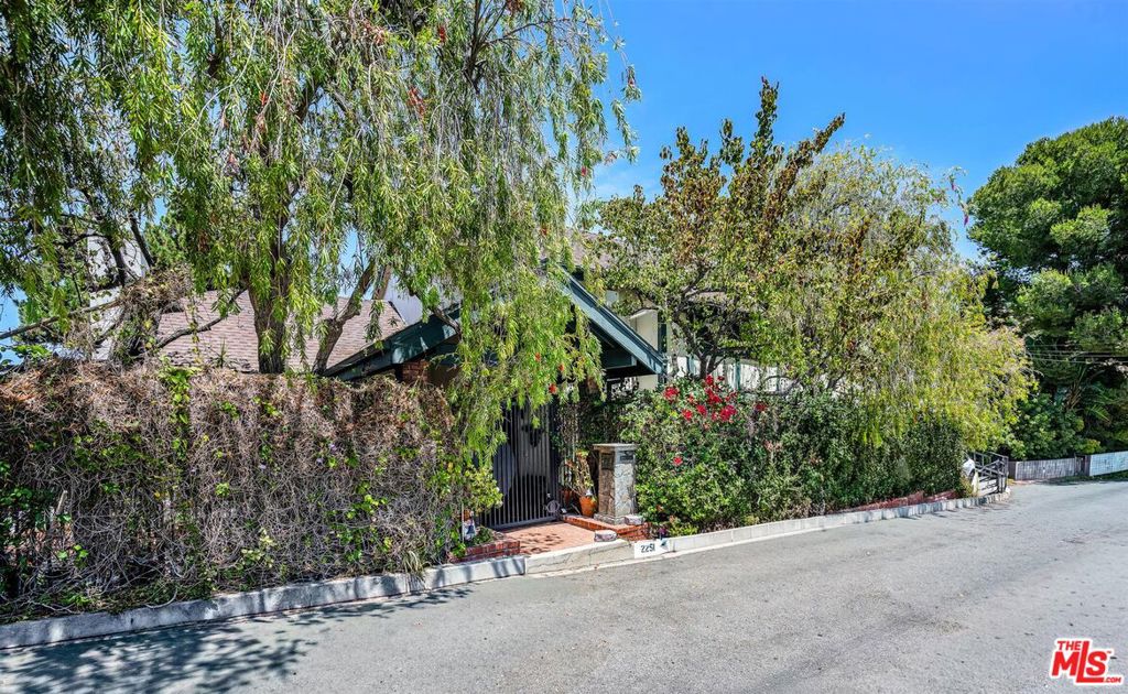 26865893 Property Photo 3