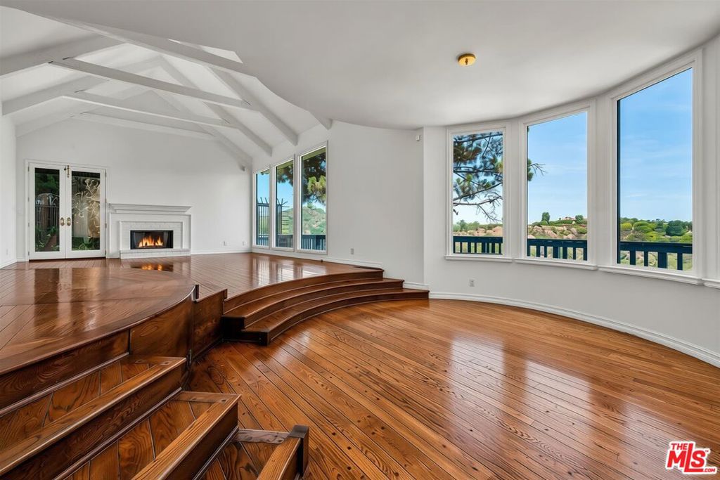 26865893 Property Photo 8