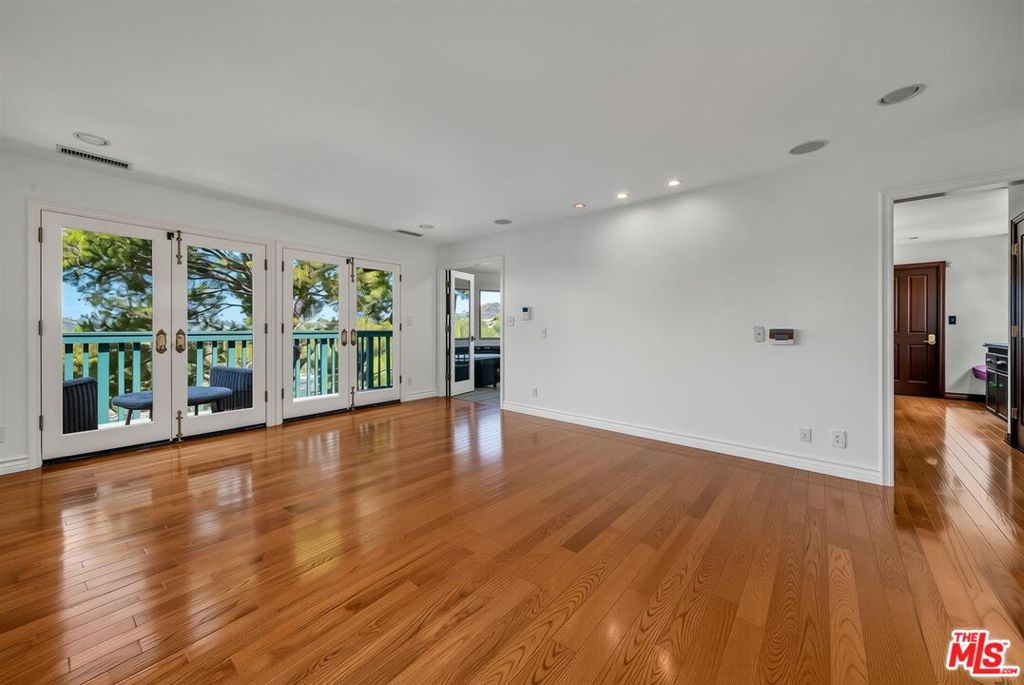 26865893 Property Photo 21