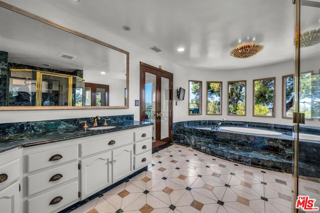 26865893 Property Photo 25
