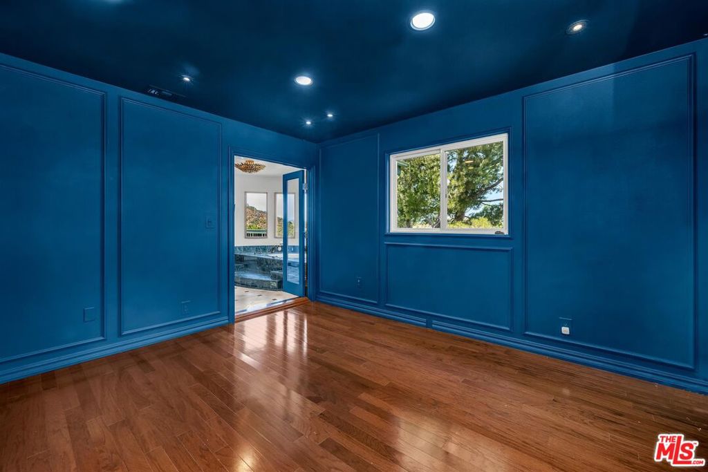 26865893 Property Photo 30