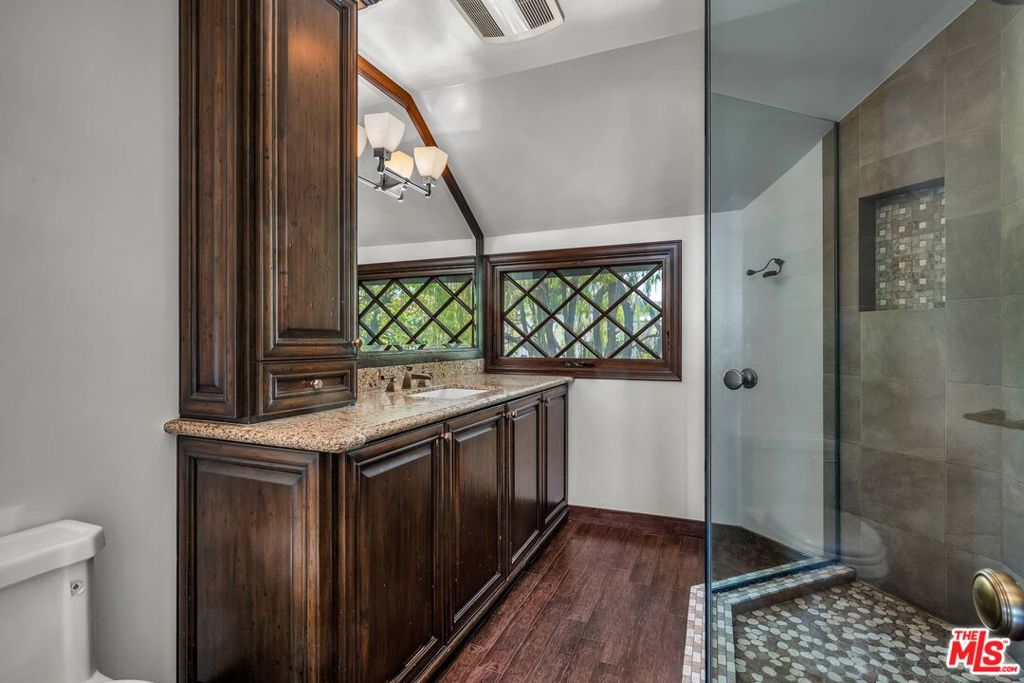 26865893 Property Photo 36