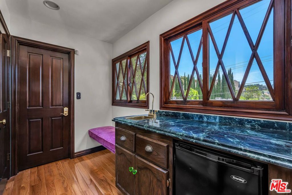 26865893 Property Photo 40