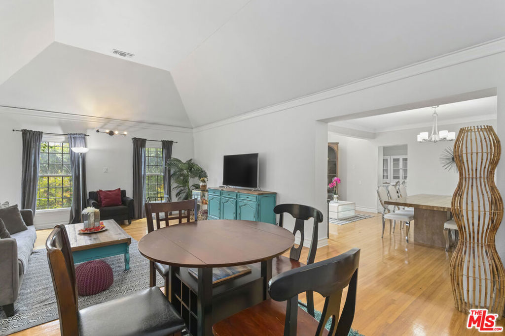 101 N Laurel Avenue Property Photo 11