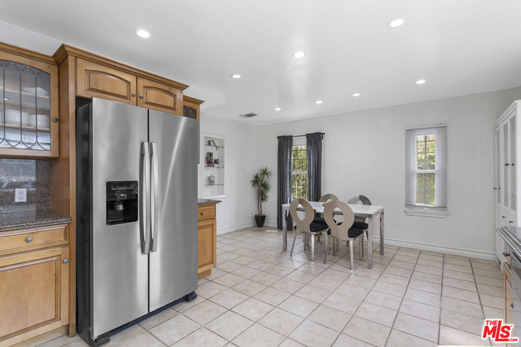 101 N Laurel Avenue Property Photo 18