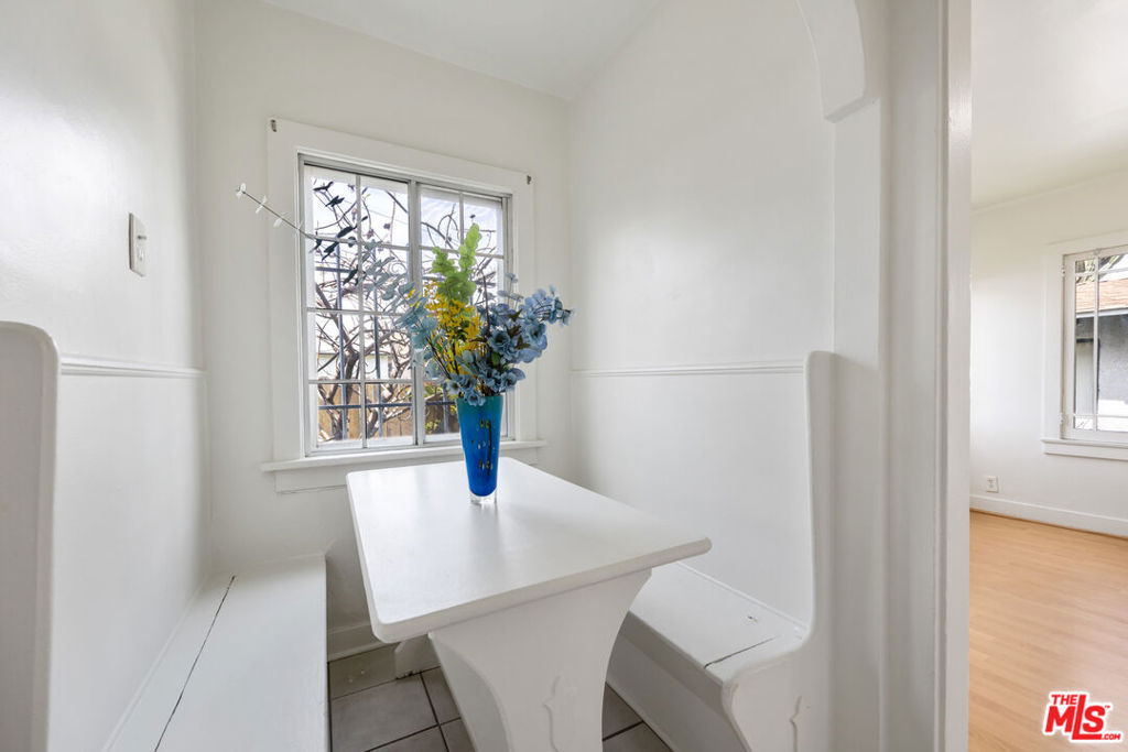 1712 1/2 W 39th Street Rear Property Photo 8